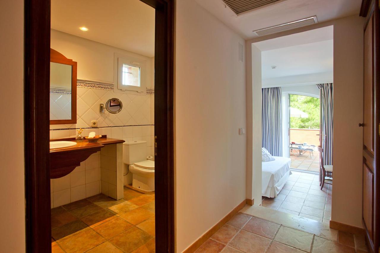 Hotel Cala Sant Vicenc - Adults Only Cala San Vicente  Exterior photo