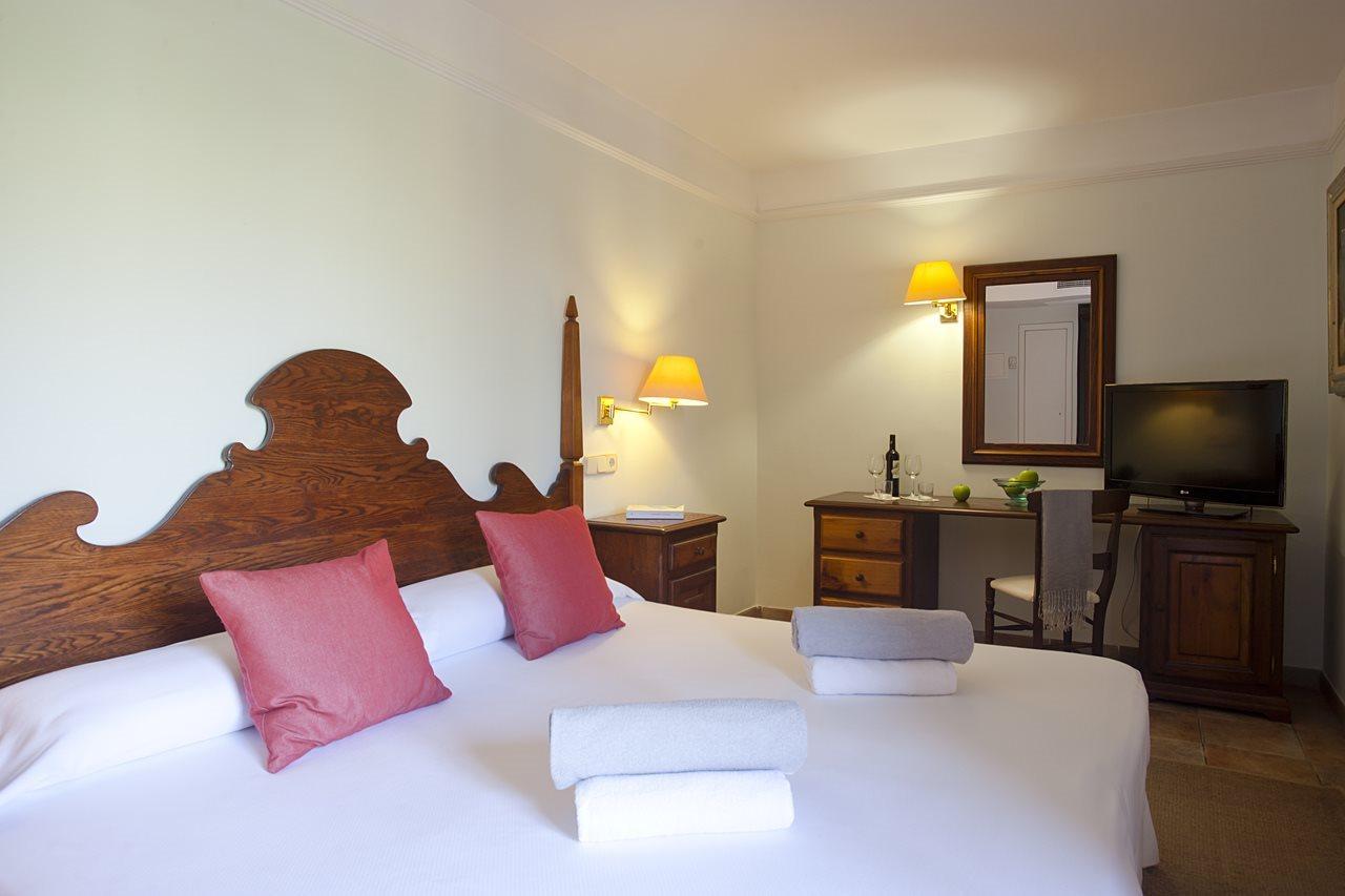 Hotel Cala Sant Vicenc - Adults Only Cala San Vicente  Exterior photo